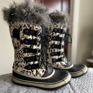 Sorel Joan of Arctic Cowhide
